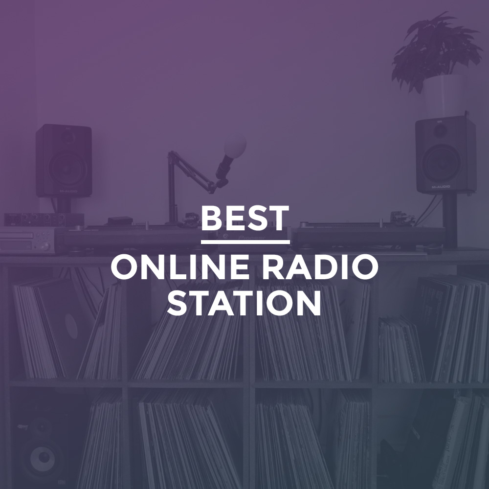 How can you subscribe to an online radio station?